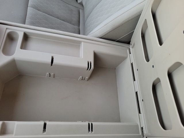 Used 2017 Nissan Titan SV image 19