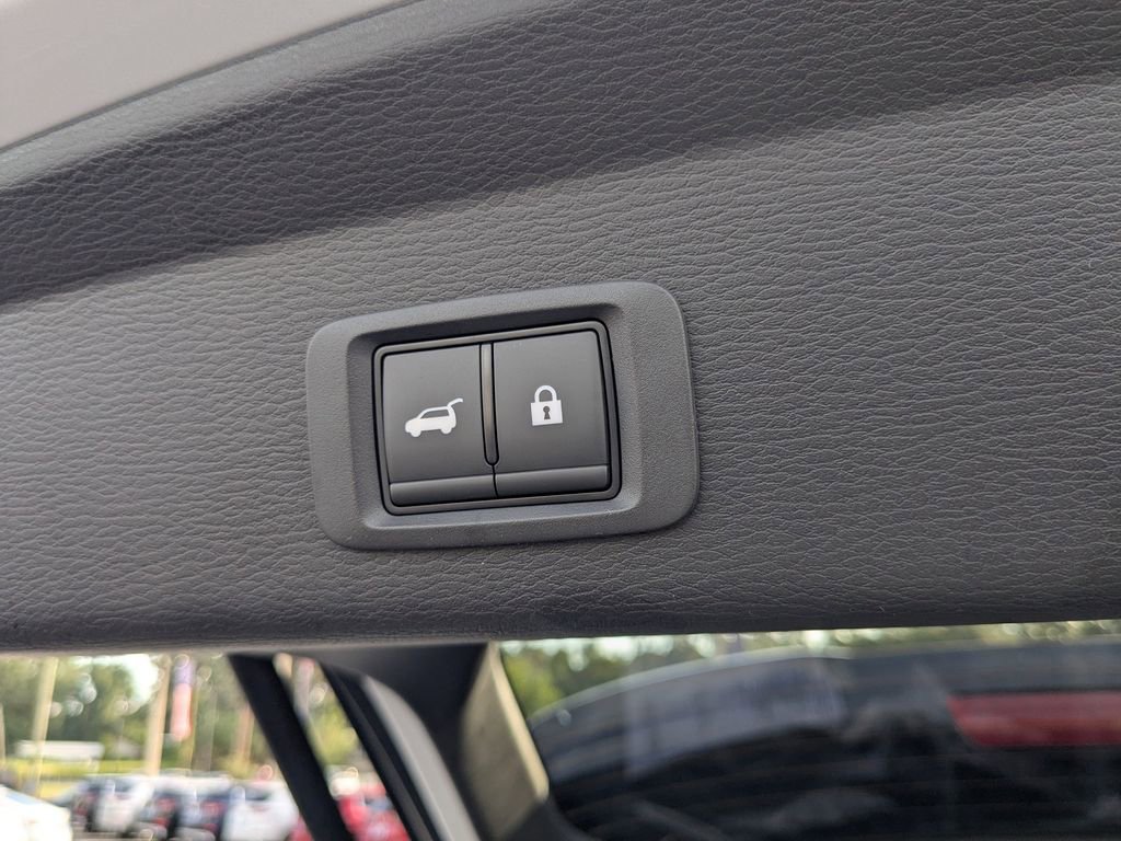 New 2025 Mitsubishi Outlander SE image 14