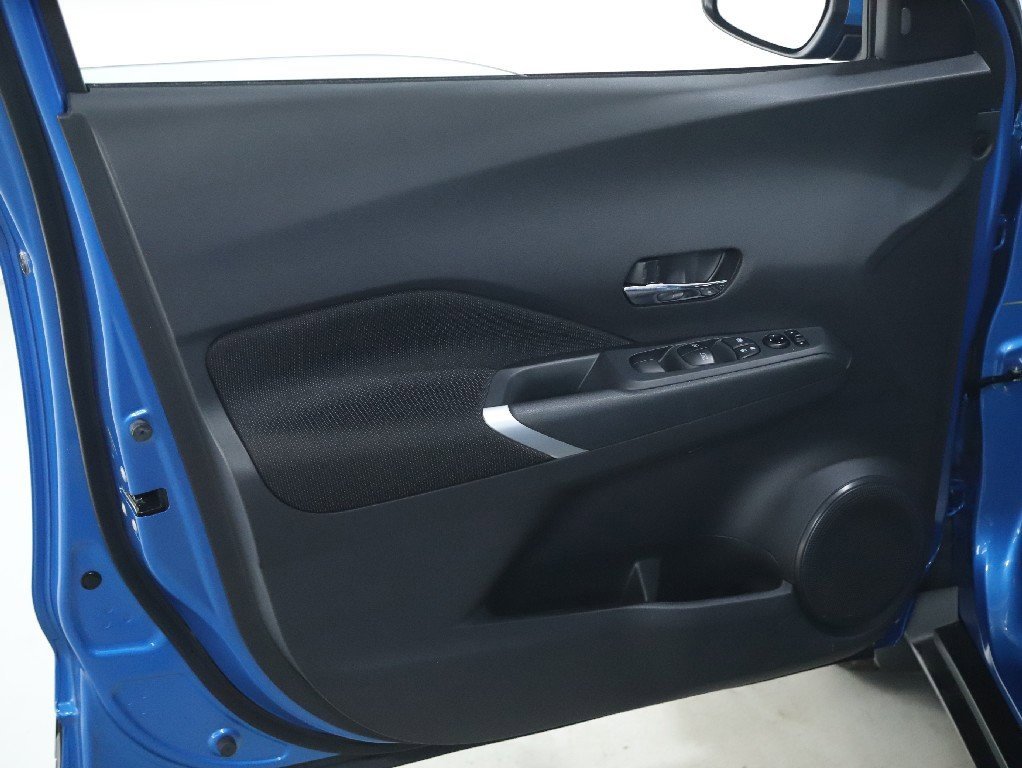 Certified 2024 Nissan Kicks SV w/ Interior Electronics Package image 15