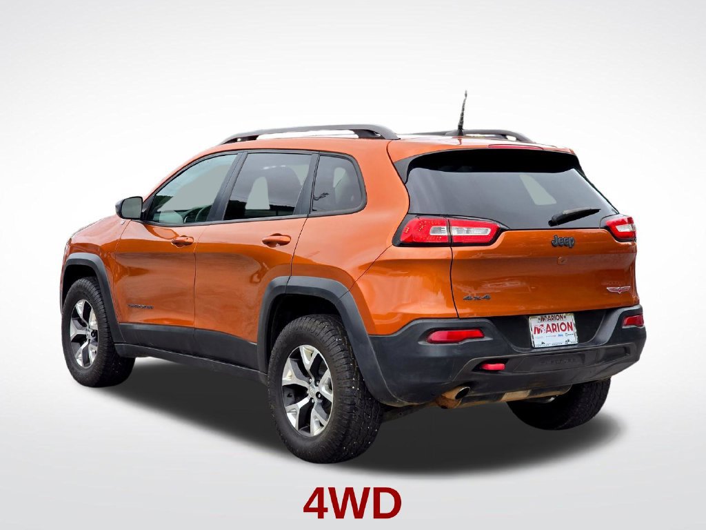 Used 2016 Jeep Cherokee Trailhawk w/ Cold Weather Group AWD/4WD image 16