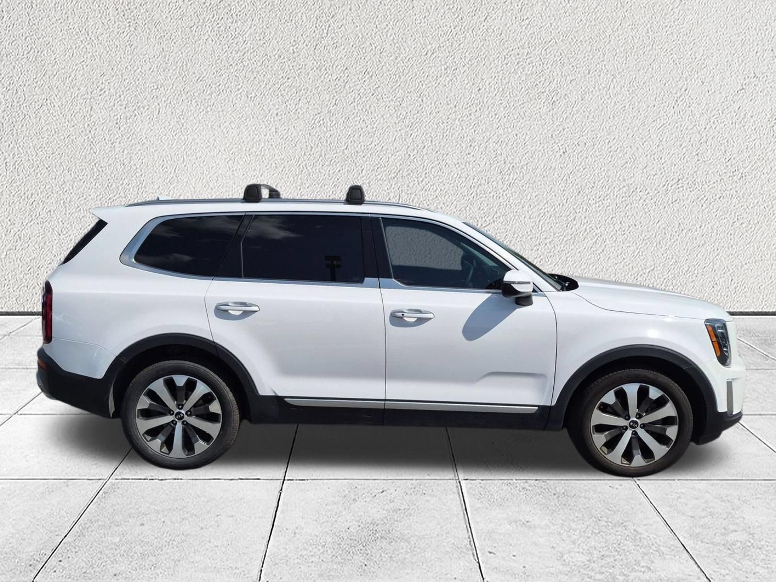Used 2021 Kia Telluride S FWD image 2