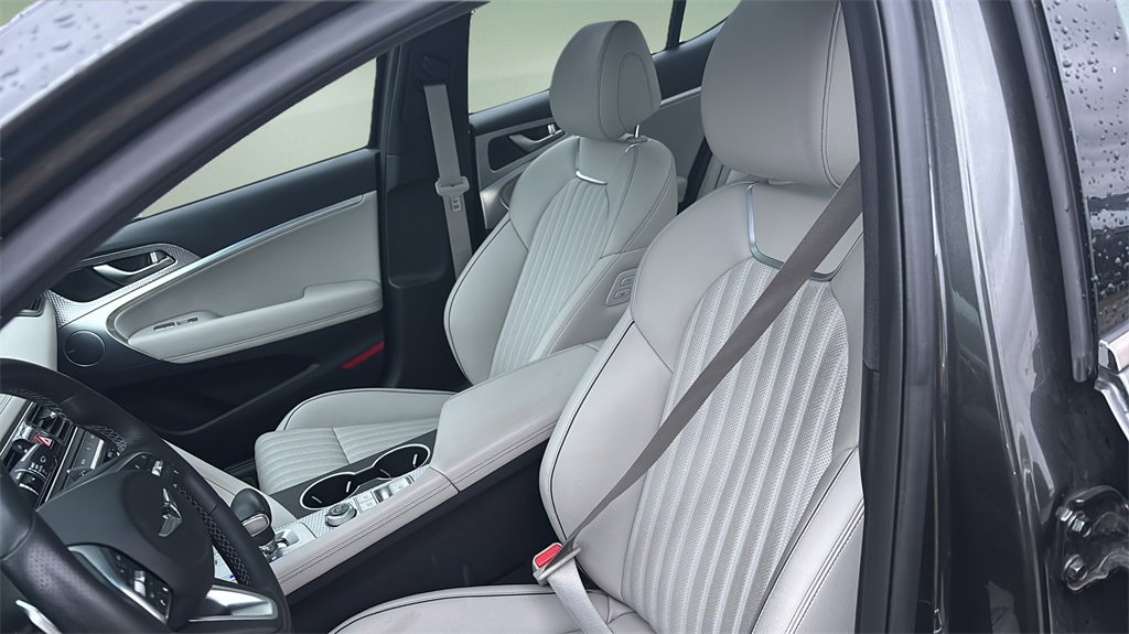 Used 2023 Genesis G70 2.0T w/ Sport Prestige Package image 13