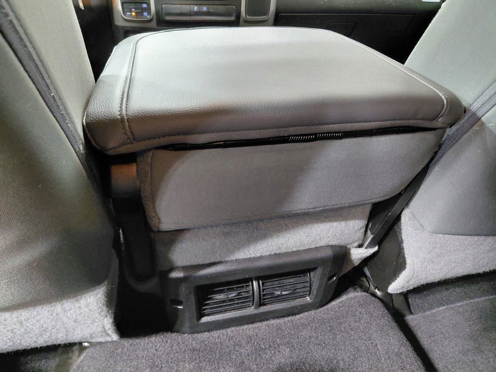 Used 2019 RAM 1500 Classic SLT AWD/4WD image 34