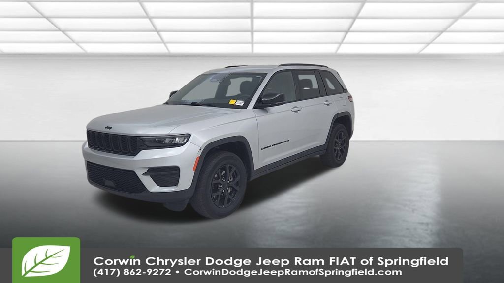 Used 2024 Jeep Grand Cherokee Altitude image 5