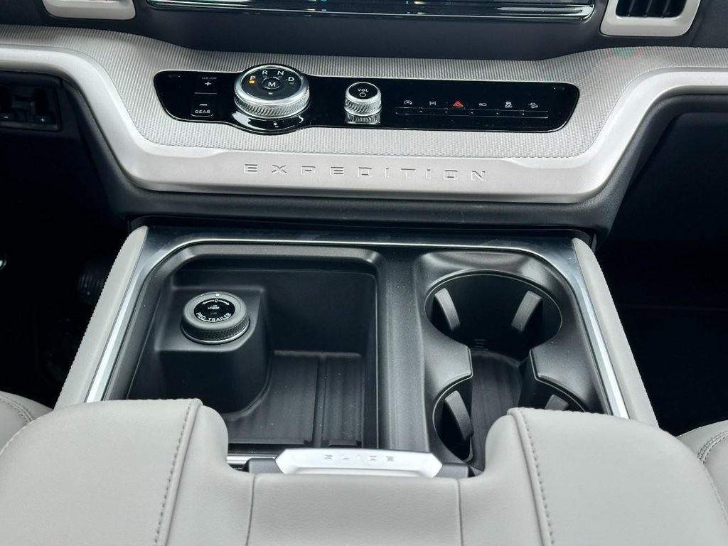 New 2026 Ford Expedition Max Active AWD/4WD image 11