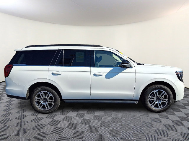 Certified 2025 Ford Expedition Active AWD/4WD image 8