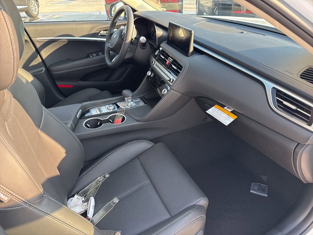 New 2026 Genesis G70 2.5T image 11