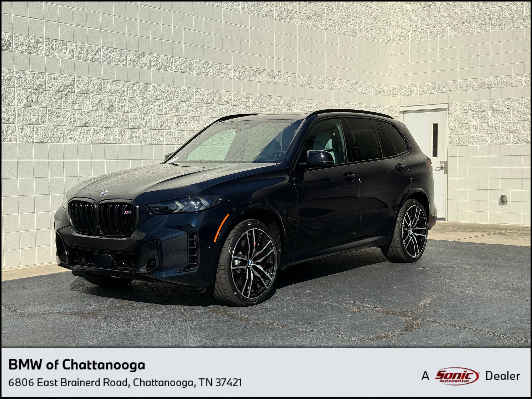 New 2026 BMW X5 M60i image 1
