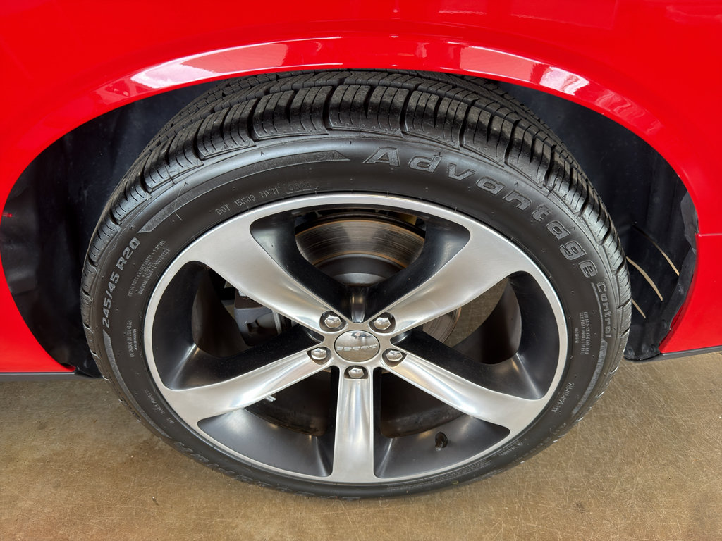 Used 2015 Dodge Challenger R/T Plus RWD image 7