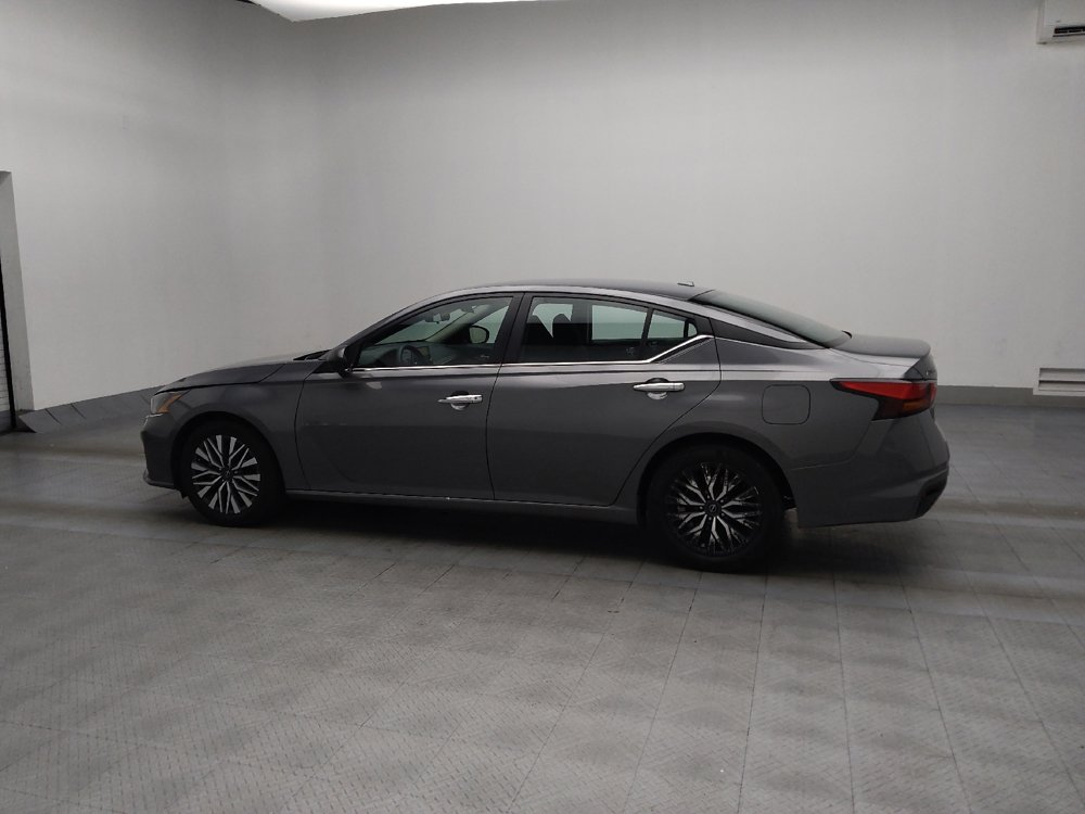Used 2024 Nissan Altima 2.5 SV image 3