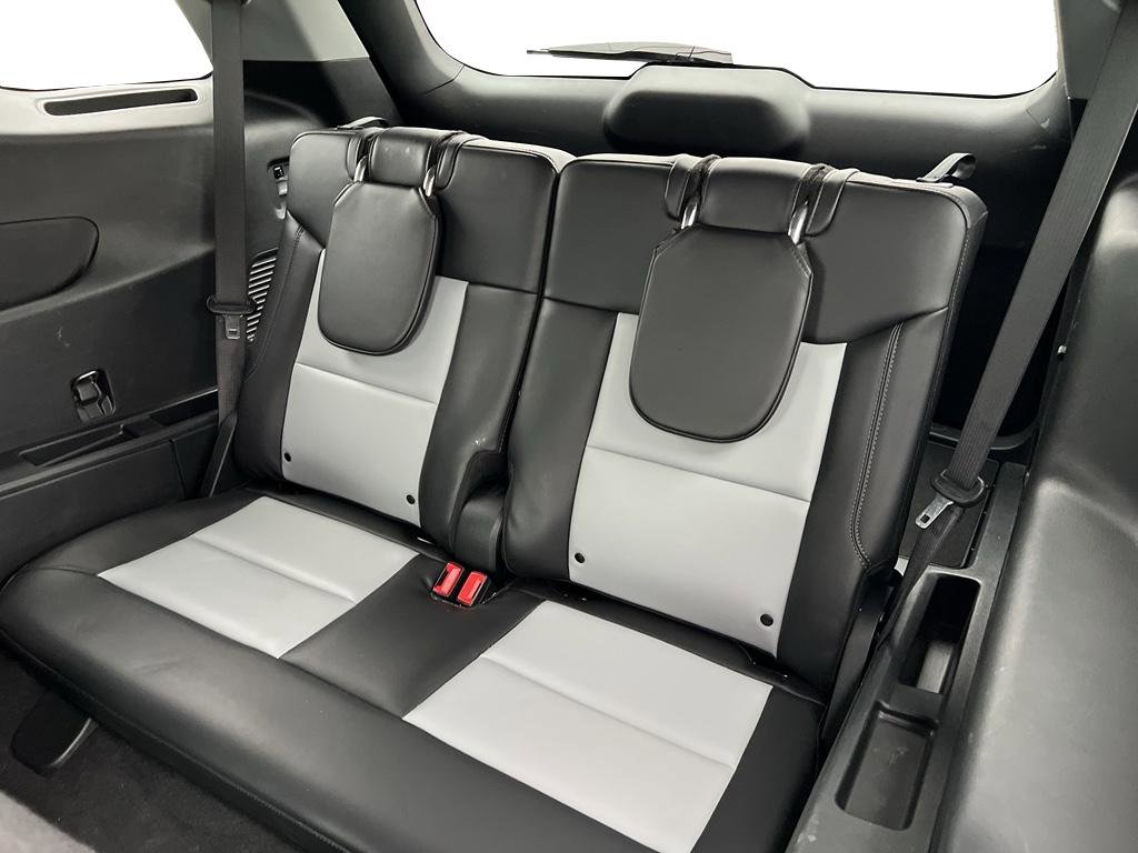 Used 2023 Ford Explorer XLT w/ Equipment Group 202A image 17