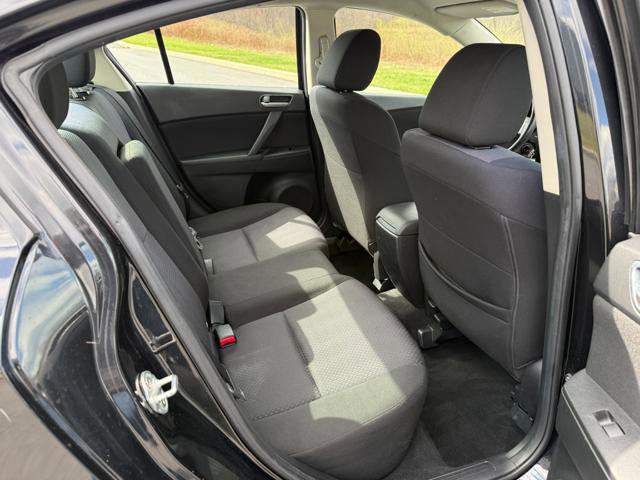 Used 2010 MAZDA MAZDA3 i Touring FWD image 17