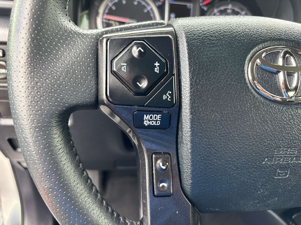 Used 2022 Toyota 4Runner TRD Off-Road AWD/4WD image 21