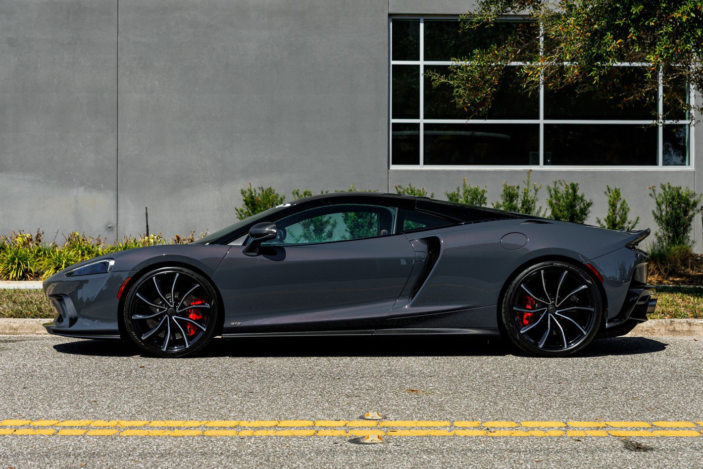 Used 2025 McLaren GTS image 23