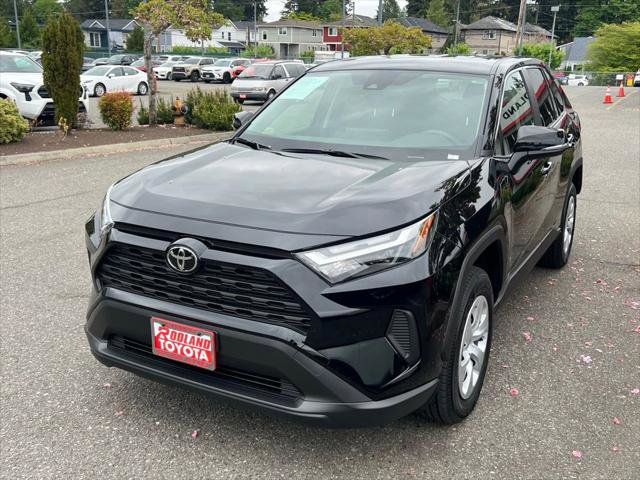 Certified 2025 Toyota RAV4 LE AWD/4WD image 5