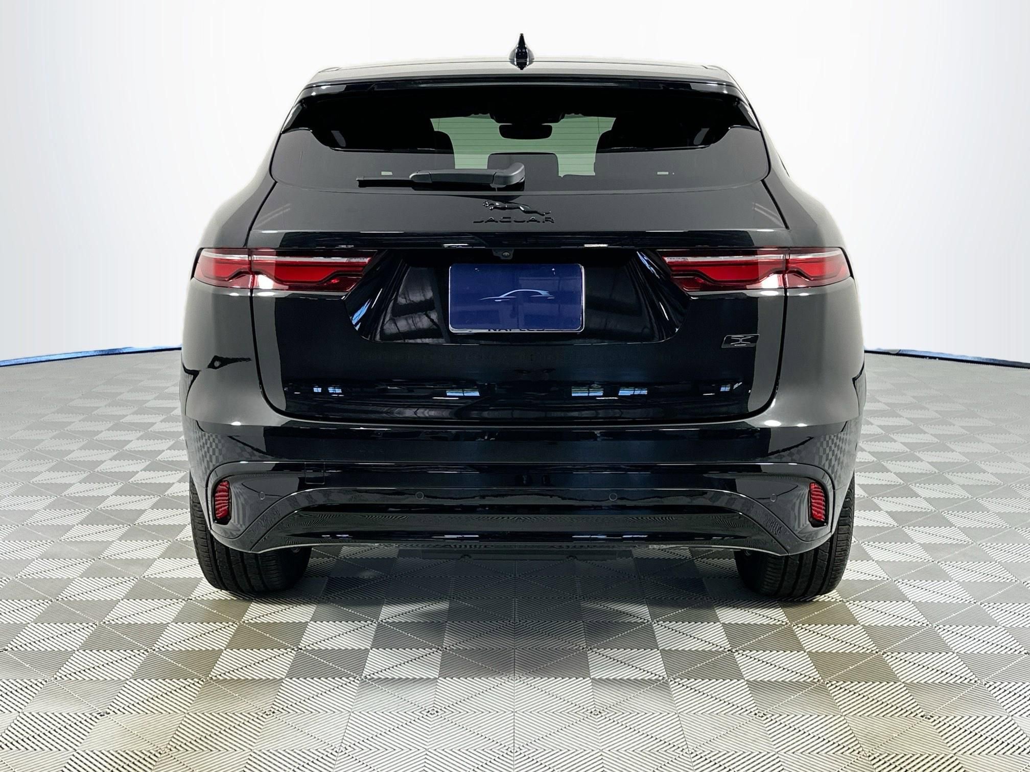 Certified 2026 Jaguar F-PACE R-Dynamic S AWD/4WD image 6