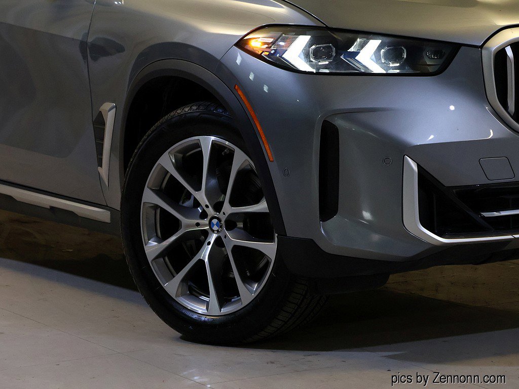 Certified 2025 BMW X5 xDrive40i w/ Premium Package image 3