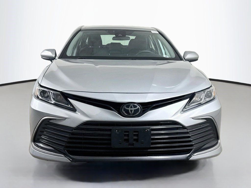 Used 2022 Toyota Camry LE AWD/4WD image 2