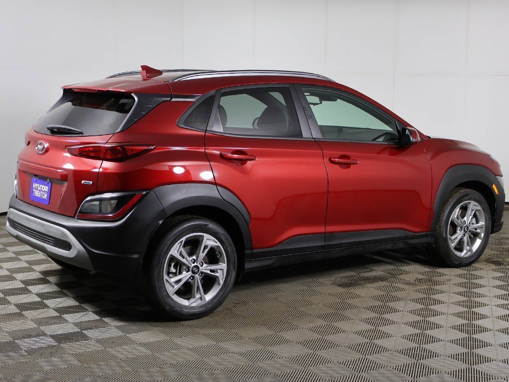 Used 2023 Hyundai Kona SEL image 9