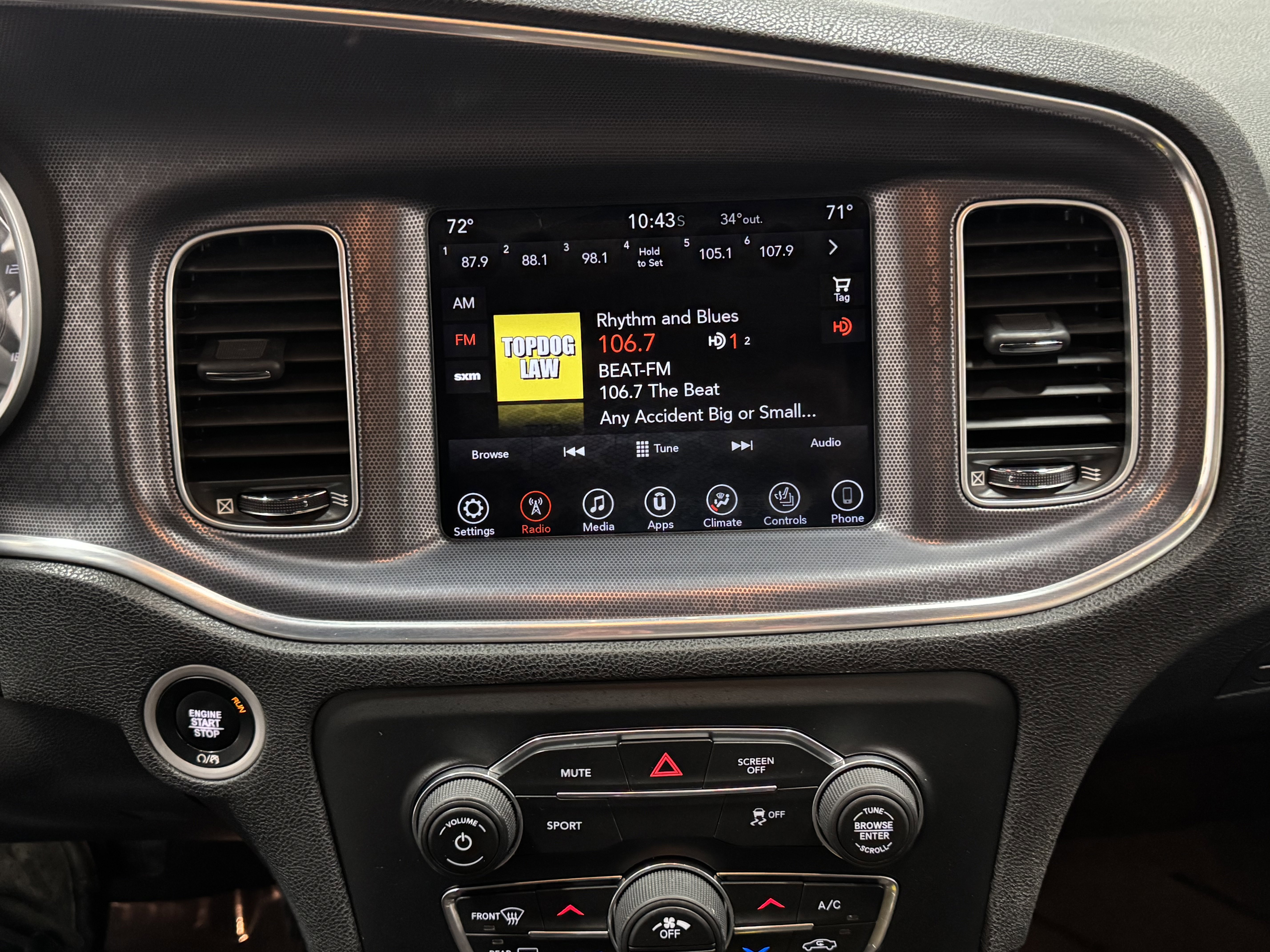 Used 2017 Dodge Charger R/T image 26