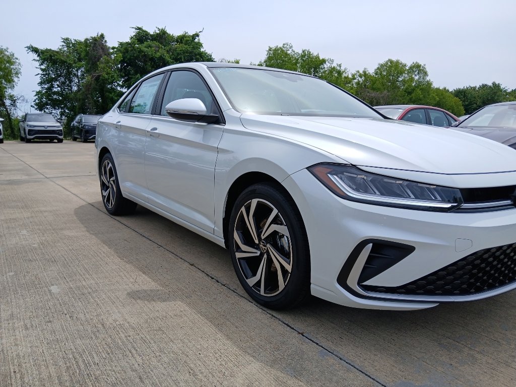 New 2026 Volkswagen Jetta SEL FWD image 6