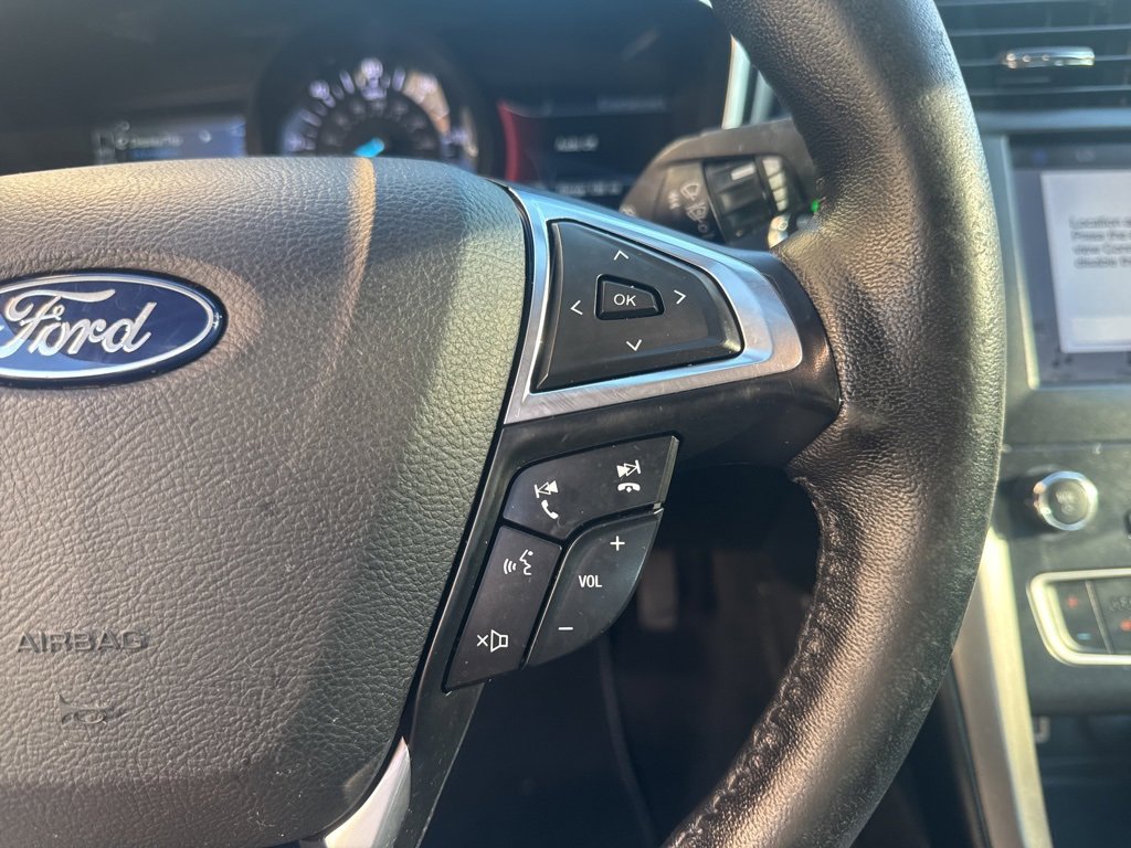 Used 2019 Ford Fusion SEL image 26