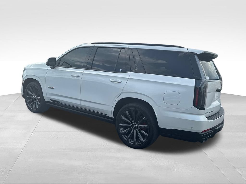 Used 2025 Cadillac Escalade V AWD/4WD image 3