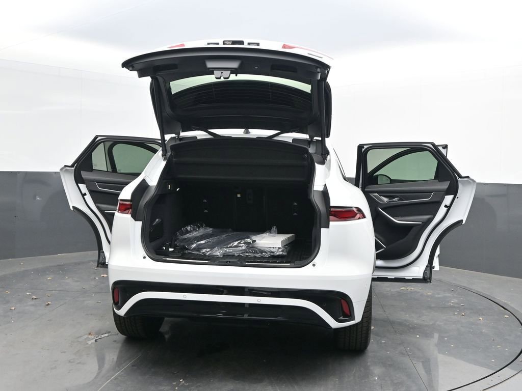 New 2026 Jaguar F-PACE R-Dynamic S image 39