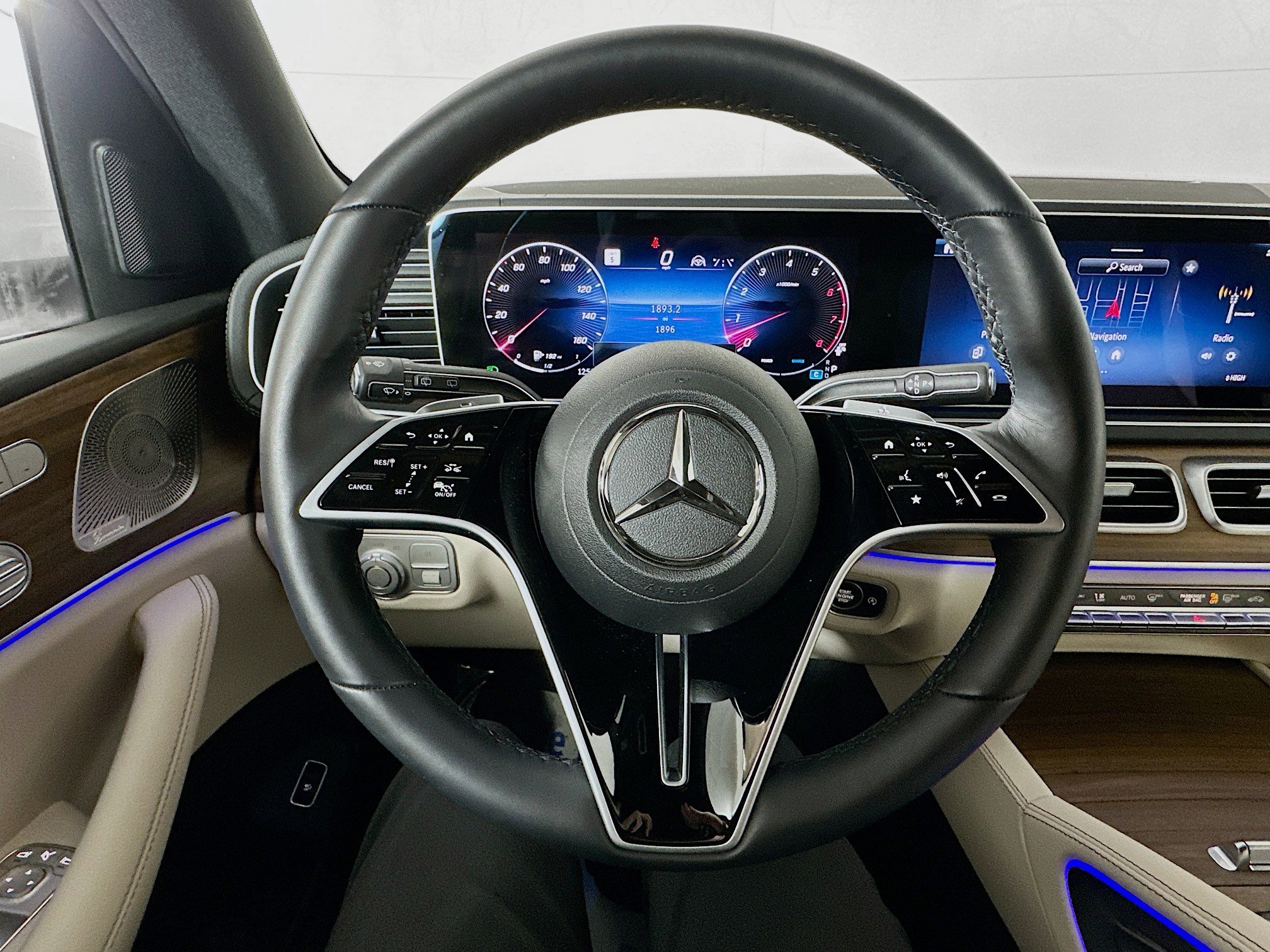 Certified 2025 Mercedes-Benz GLS 450 4MATIC image 11