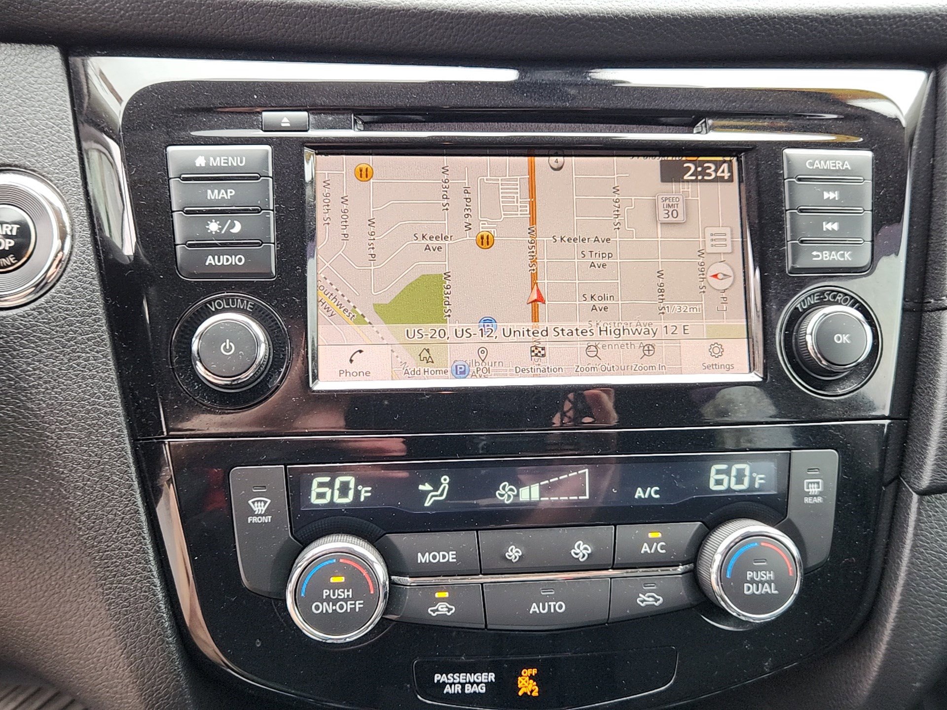 Used 2019 Nissan Rogue SV w/ Premium Package image 12