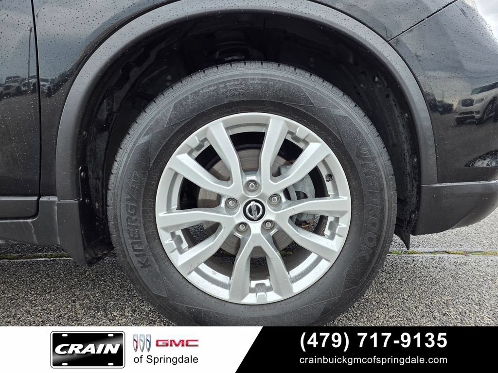 Used 2017 Nissan Rogue SV AWD/4WD image 28
