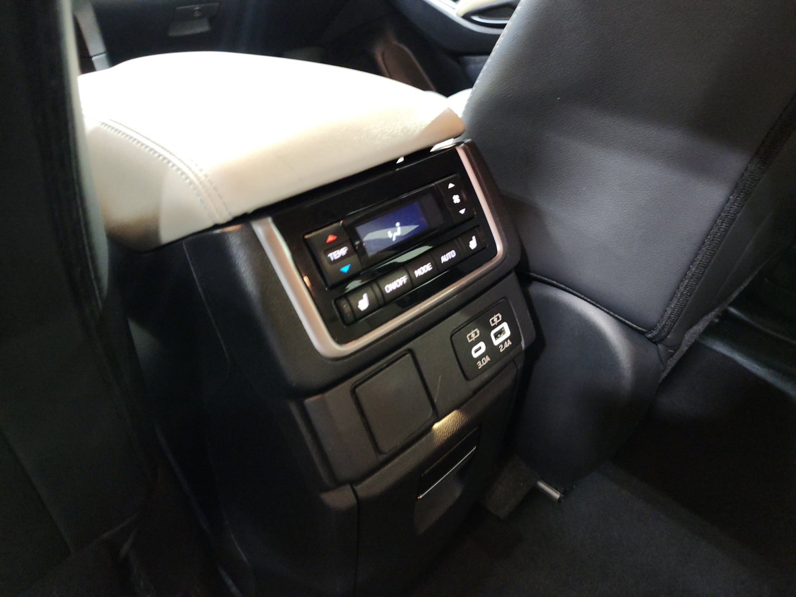 Used 2024 Subaru Ascent Limited AWD/4WD image 15