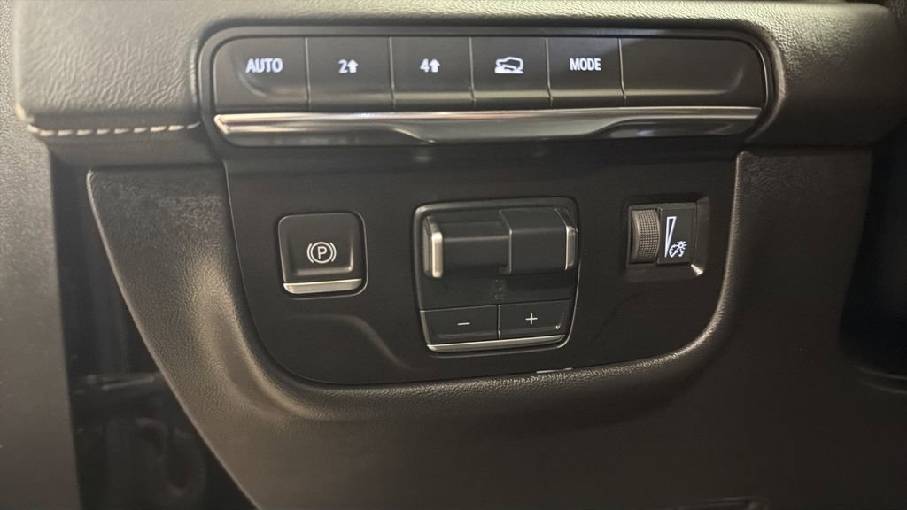 Used 2024 Cadillac Escalade Sport AWD/4WD image 19