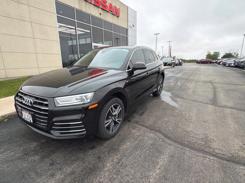 Used 2020 Audi Q5 e Premium w/ Convenience Package AWD/4WD image 3