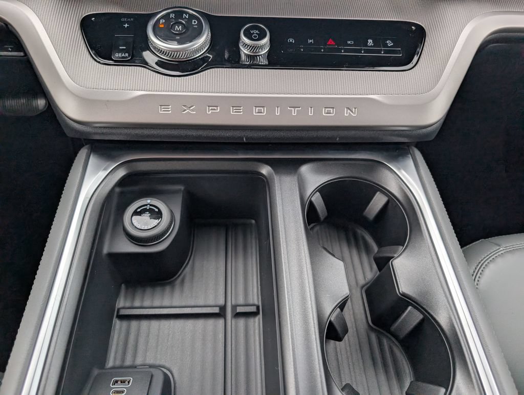 New 2026 Ford Expedition Max Active AWD/4WD image 15