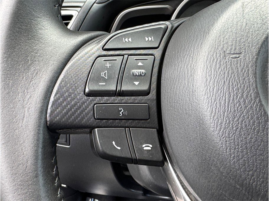 Used 2015 MAZDA MAZDA3 i Touring image 13