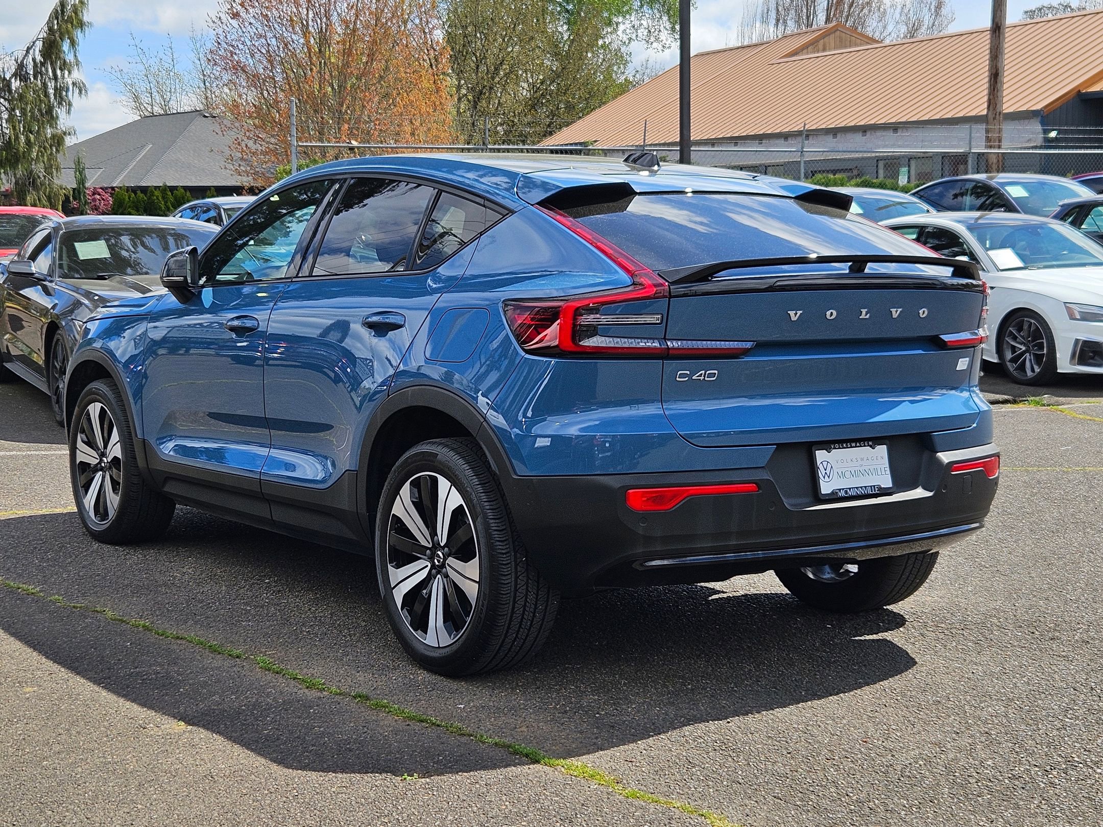 Used 2023 Volvo C40 P8 Recharge Plus image 3