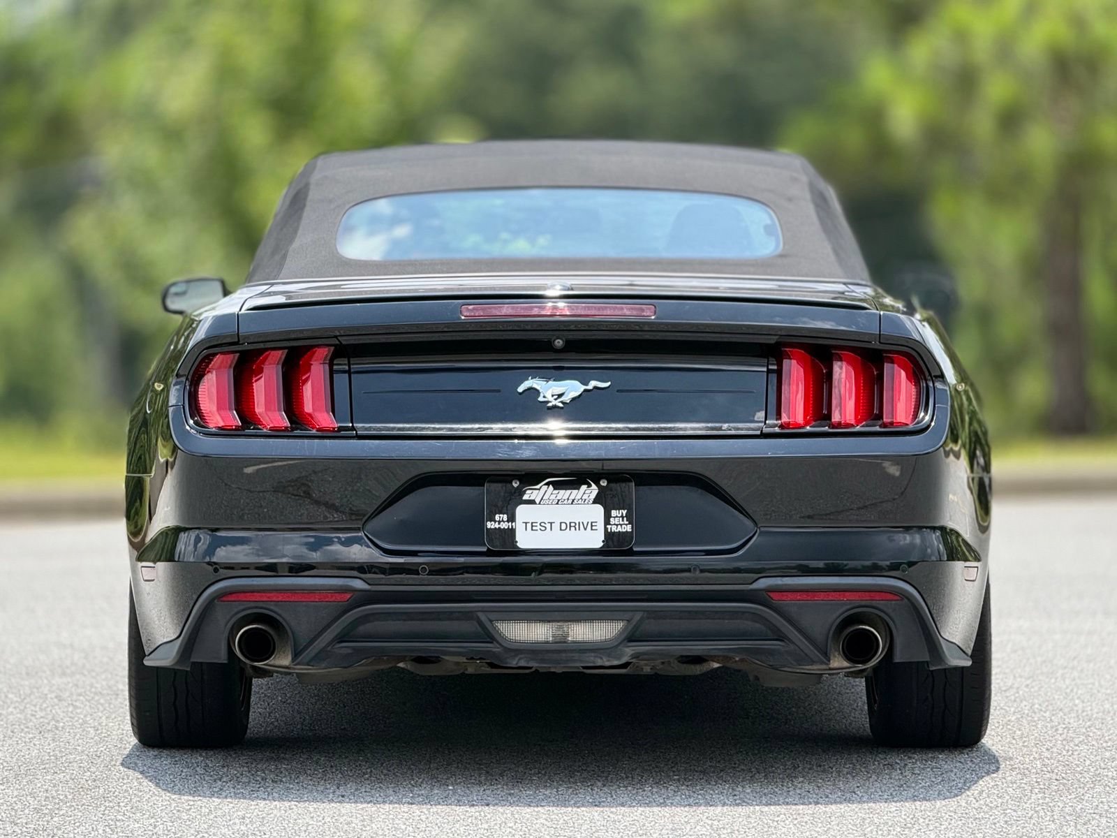 Used 2019 Ford Mustang Premium RWD image 6