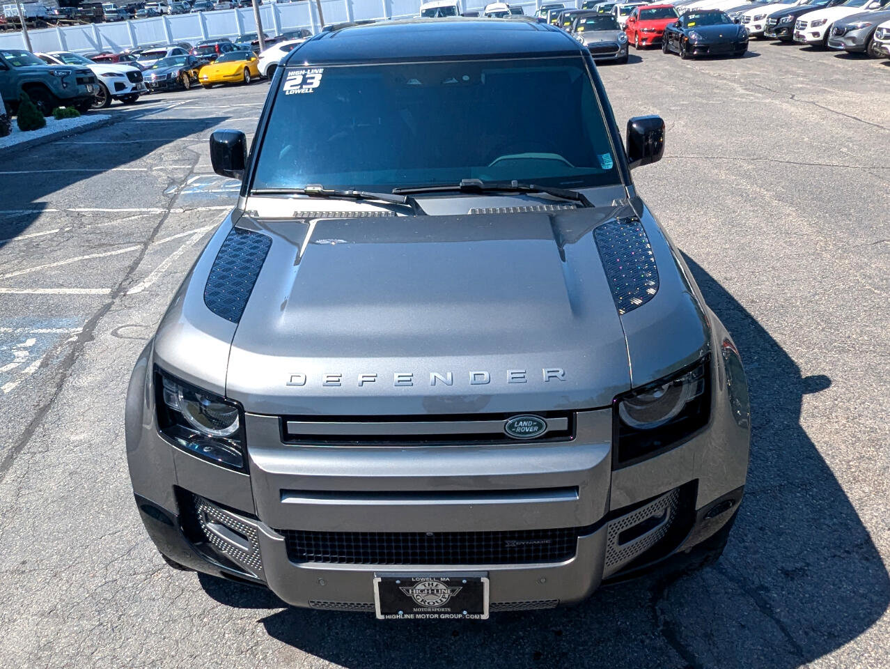 Used 2023 Land Rover Defender 110 X-Dynamic SE image 4