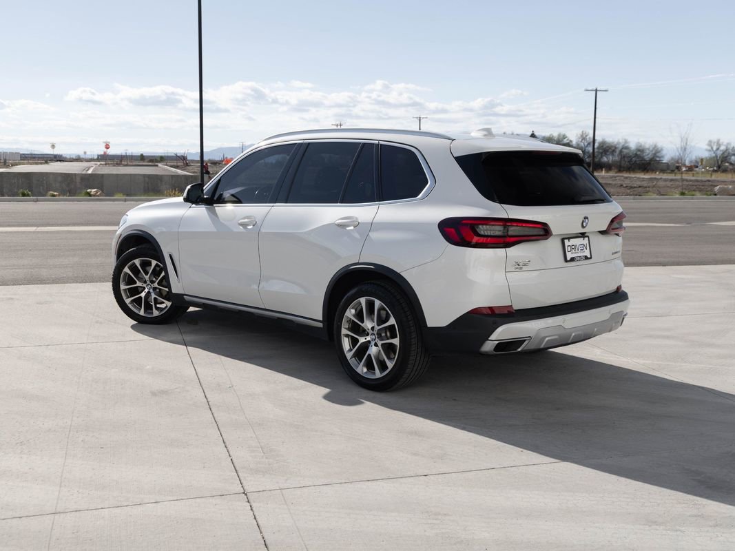 Used 2021 BMW X5 xDrive40i w/ Premium Package AWD/4WD image 4