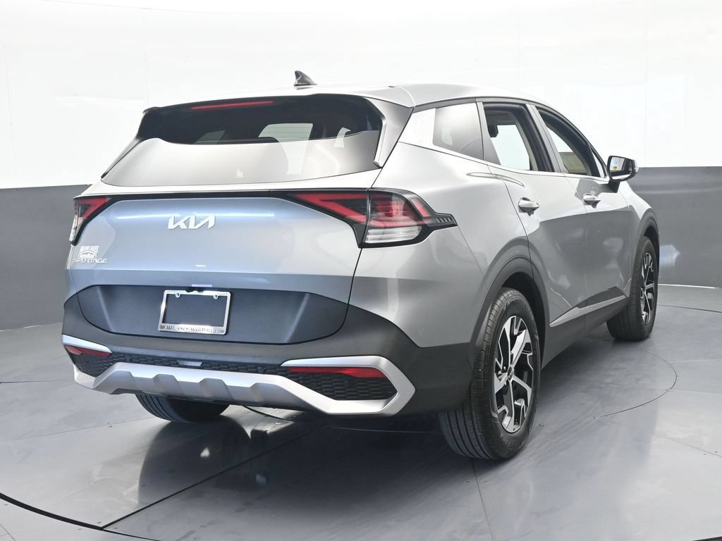 Used 2024 Kia Sportage EX FWD image 5