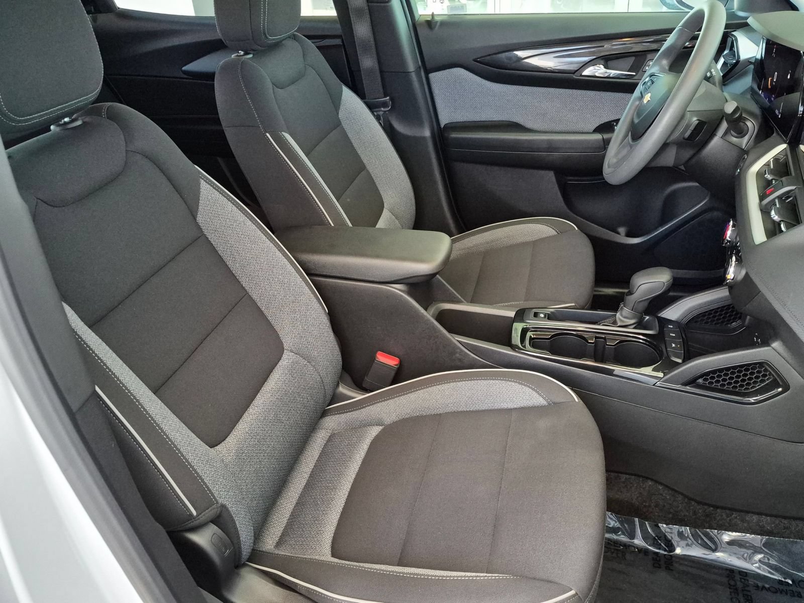 Used 2025 Chevrolet TrailBlazer LS w/ LS Convenience Package FWD image 27
