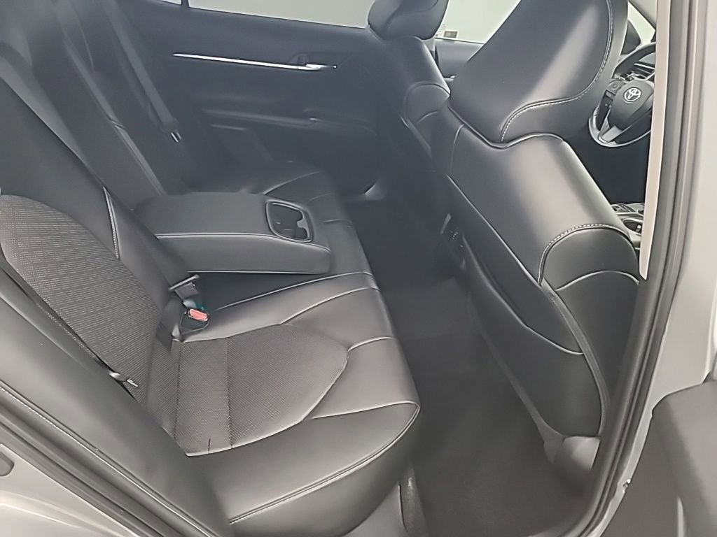 Used 2022 Toyota Camry XSE FWD image 17