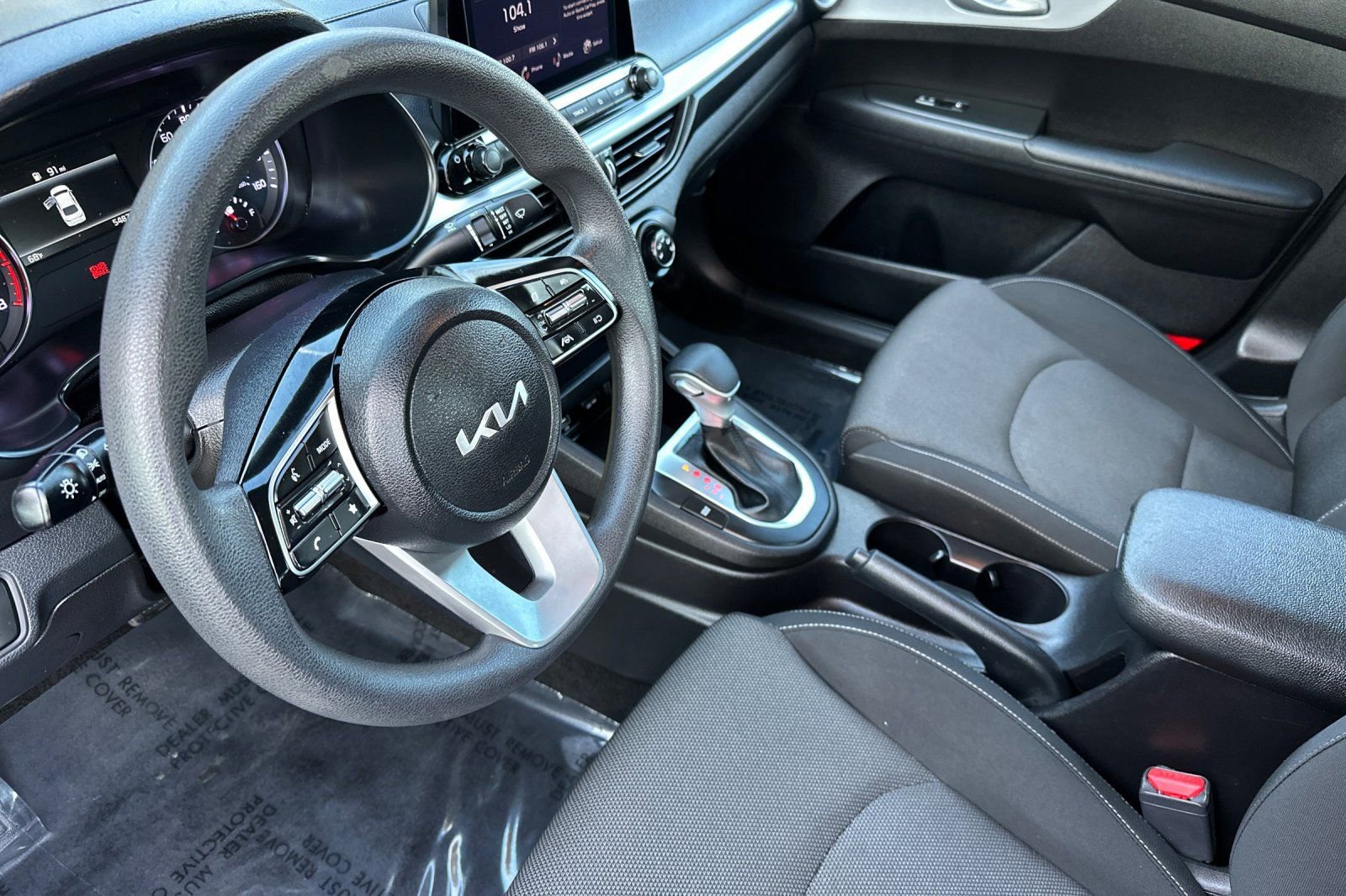 Used 2023 Kia Forte LXS image 4
