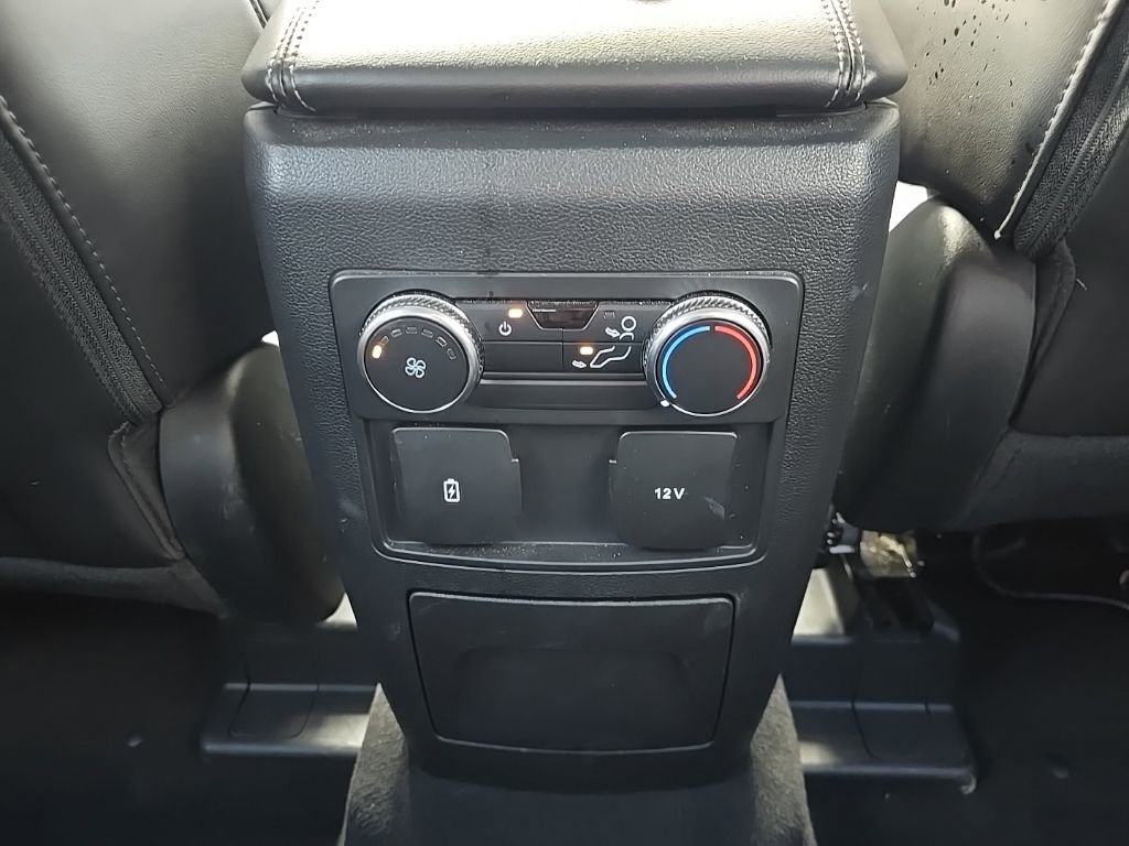 Used 2022 Ford Explorer XLT w/ Equipment Group 202A image 23