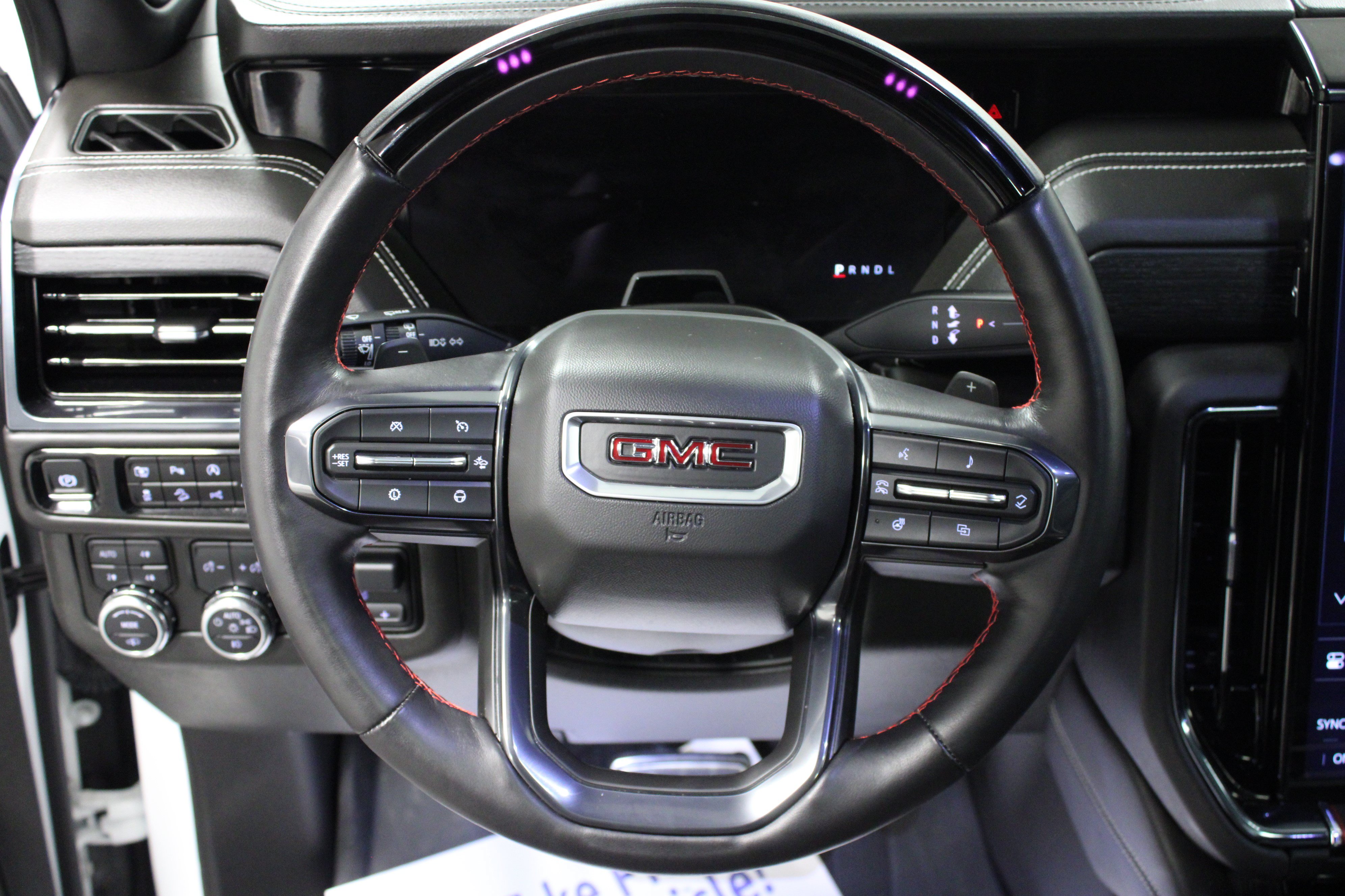 Used 2025 GMC Yukon AT4 Ultimate w/ LPO, Floor Liner Package AWD/4WD image 19