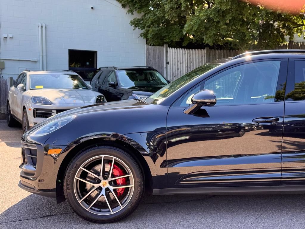 Used 2026 Porsche Macan S AWD/4WD image 9