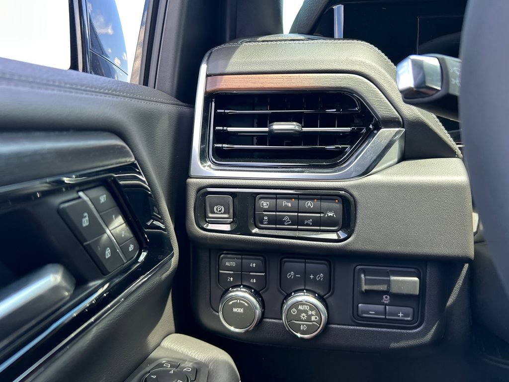 New 2026 GMC Yukon XL Denali w/ Advanced Technology Package AWD/4WD image 21