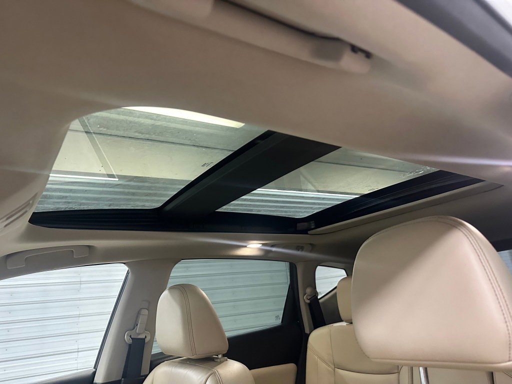 Used 2021 Nissan Murano Platinum w/ Cargo Package AWD/4WD image 17