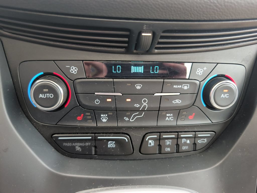 Used 2017 Ford C-MAX Titanium w/ Equipment Group 301A FWD image 15